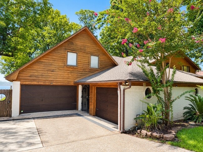 Building Photo - 20543 Appaloosa Trail