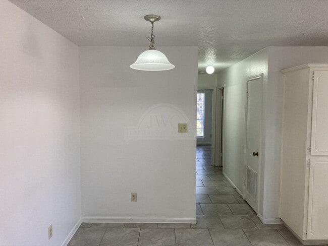 Photo - 2405 Bermuda Dr