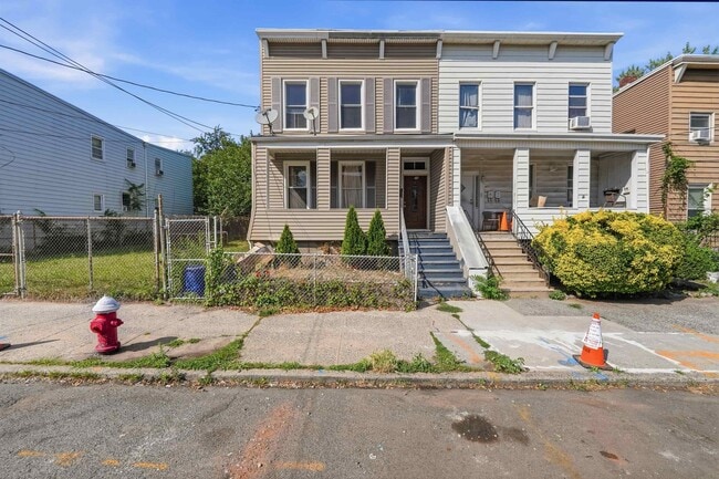 Photo - 25 W 19th St Unit 2