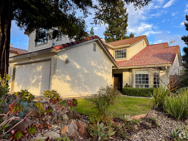 Building Photo - 7450 Fireweed Cir Rental