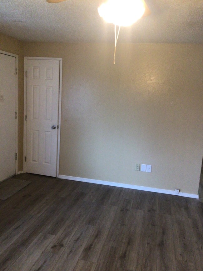 Photo - 14821 Washington Ave SW Unit Washington