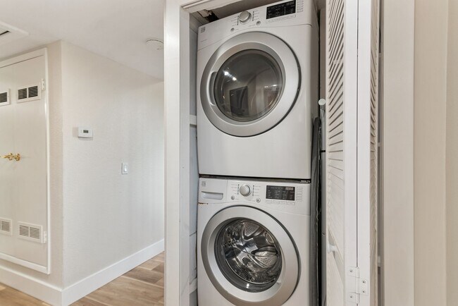 Photo - Furnished 3BR PB Gem – Walk to Beach & Bay