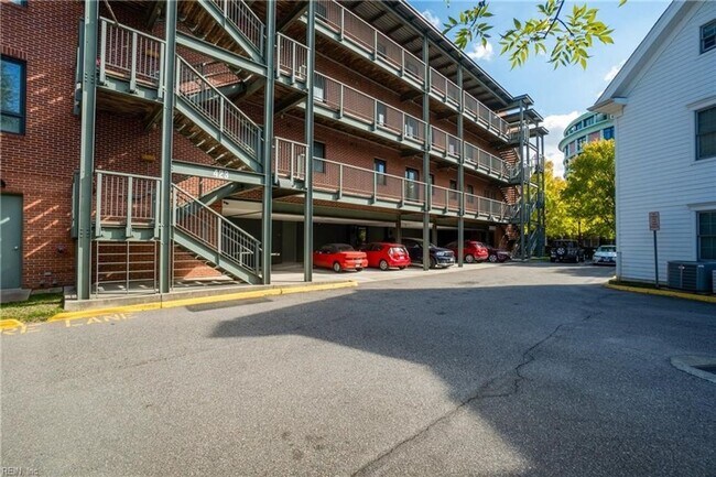 Photo - ST. PAULS PLACE