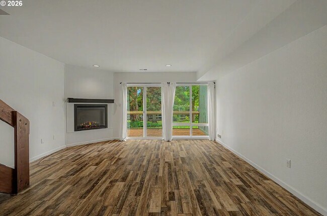 Photo - 1653 NW Midlake Ln Unit Midlake