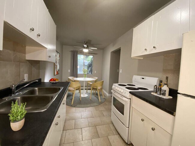 Photo - Oakmount Manor