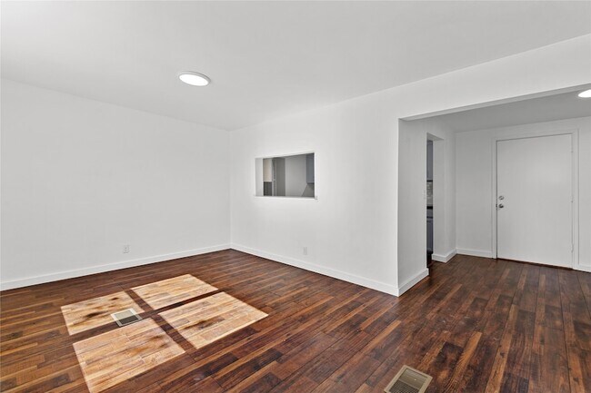 Photo - 5524 Dartmouth Ave