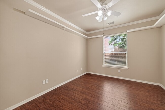 Photo - 4702 Autumn Orchard Ln