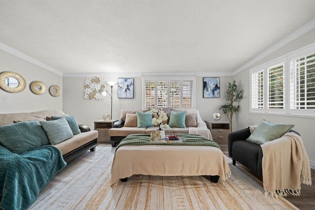 Building Photo - 10150 Sierra Madre Rd Unit ID1465020P