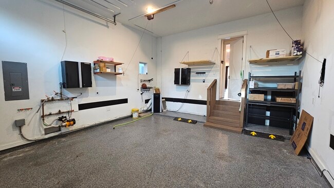 AC unit in garage - 3404 Rogers St