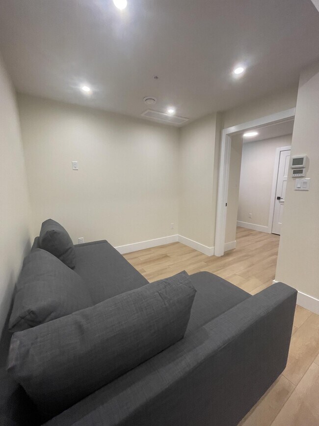 Photo - 8719-8110 110 St NW Unit BSMT