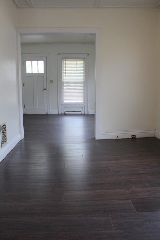 Photo - 436 Cross St Unit #438