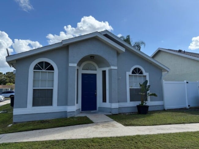 Building Photo - Winter Springs 3 Bedroom, 2 Bath w/ Commun...