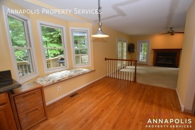 Photo - 1811 Johnson Rd