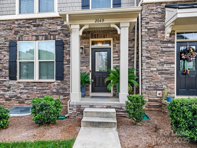 Photo - 2049 Birchside Dr