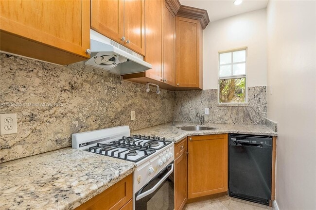Building Photo - 814 Lenox Ave. Unit 5 Rental