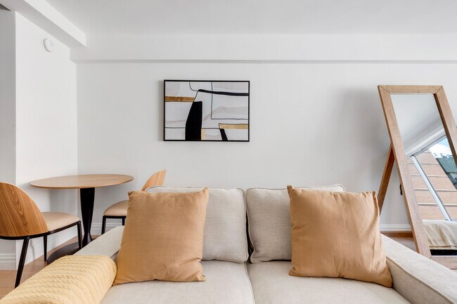 Photo - 340 E 51st St Unit FL3-ID2172