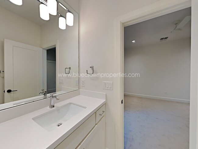 Photo - 4417 Emerson Ave