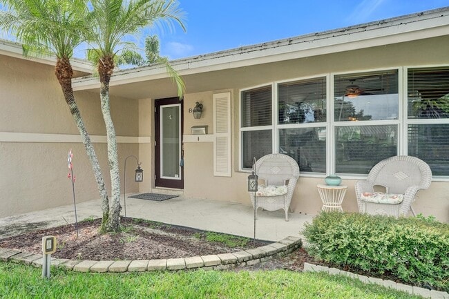 Photo - 80 SE 10th St