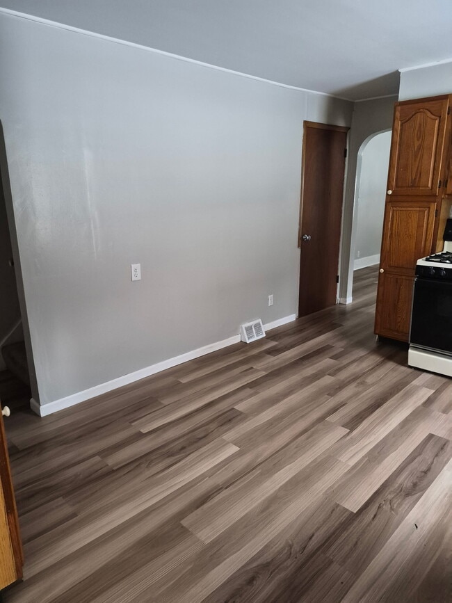 Photo - 805-807 Pittsburgh St