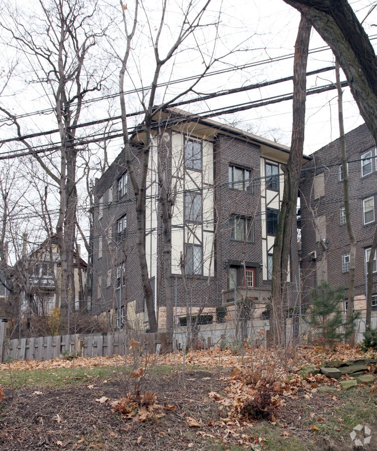 Photo - 1464 Park Blvd Apartments