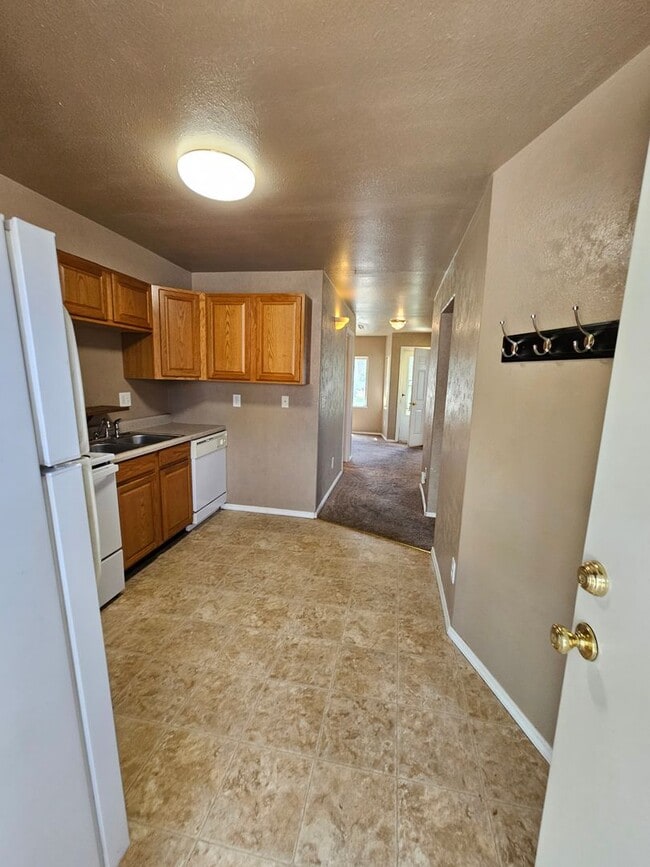 Photo - $1111 | 1BR/1BA | Cozy Lower Duplex Unit i...