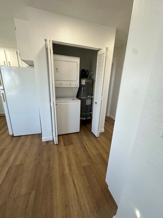 Washer /Dryer/ water Heater - 1302 13th St Unit 16