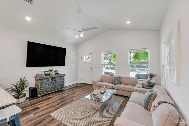 Photo - 4675 Geneva Dr