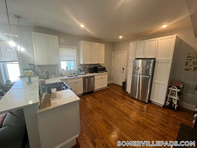 Photo - 337 Highland Ave Unit 2