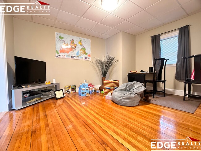 Photo - 555 Washington St Unit 1