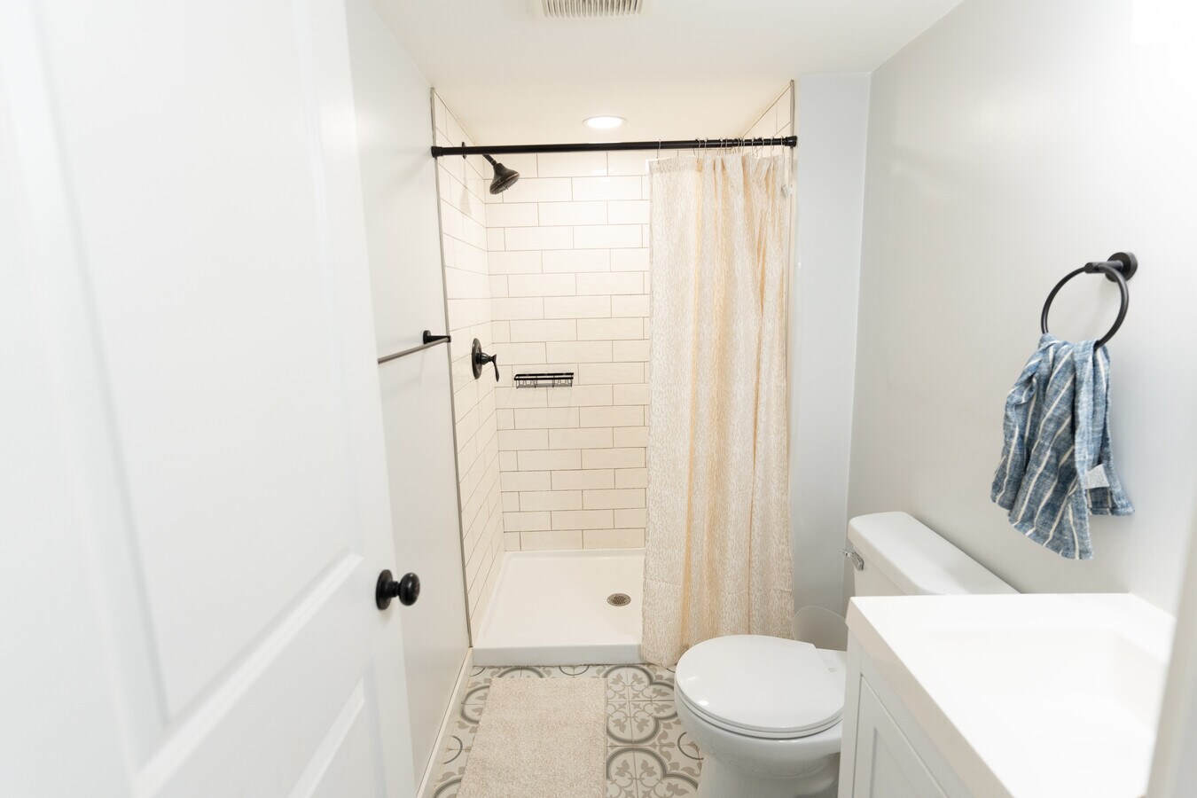 Photo - 1811 Buchanan St NE House