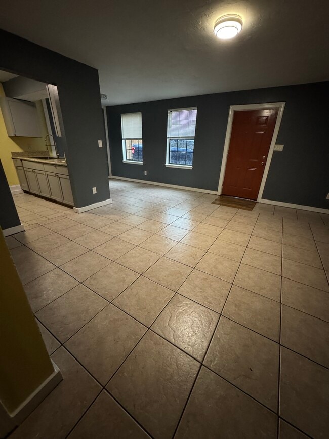 Photo - 1863 Nekoma Ct Unit B