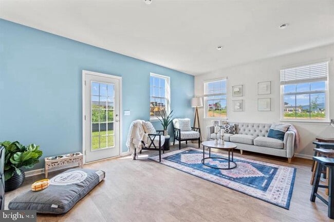 Photo - 141 Caterpillar Dr