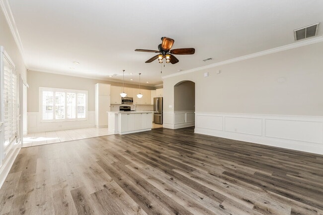 Photo - 18863 Maisons Dr