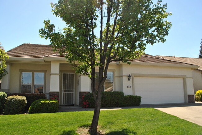 Gorgeous home in Springfield at Whitney Oaks - Gorgeous home in Springfield at Whitney Oaks