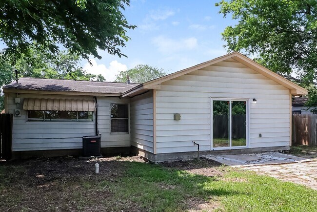 Photo - 11611 Duane St
