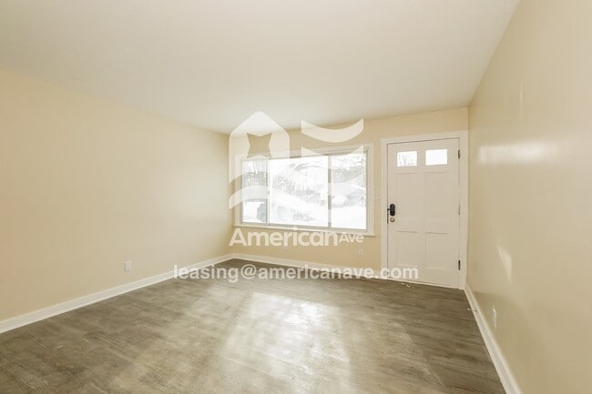 Photo - 321 Rexford St