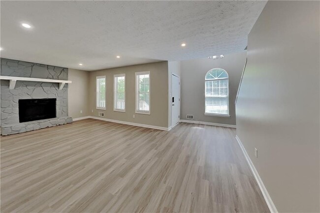Photo - 620 Gregory Manor Dr SW