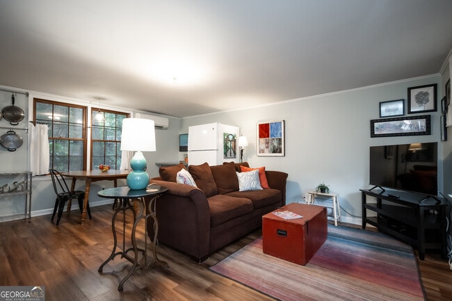 Photo - 290.5 Milledge Cir