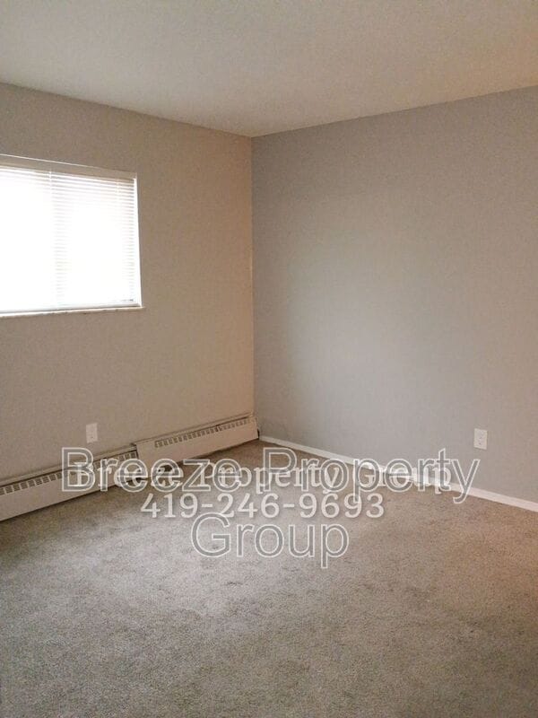 Photo - 4912 Douglas Rd