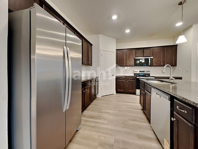 Photo - 105 Moultrie Crossing Ln