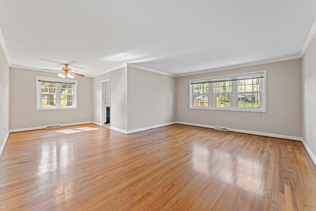 Photo - 30 Knoxbury Terrace