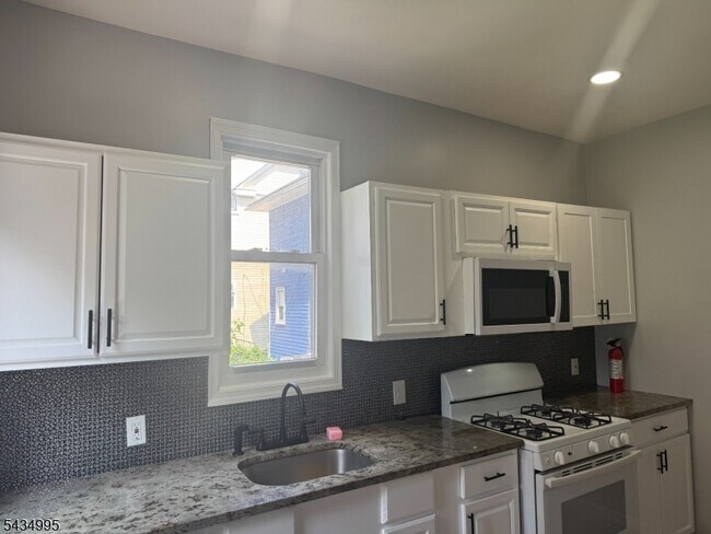 Photo - 105 N Munn Ave