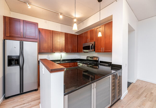 Photo - 939 W Huron St Unidad 401