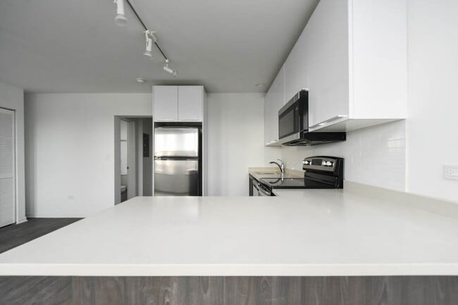 Photo - 940 W Winona St Unit 206