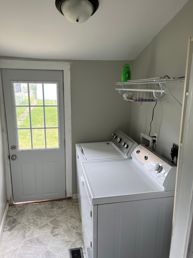 Photo - 522 8th St SW