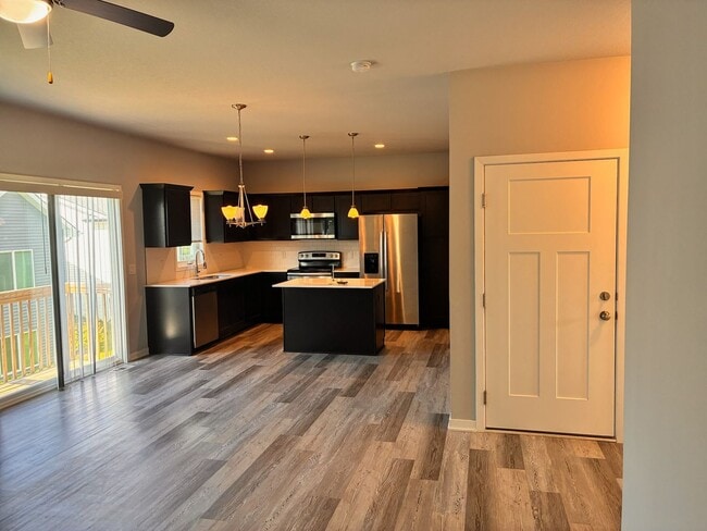Building Photo - Spacious 3BR 2.5ba house in Waukee, available NOW!