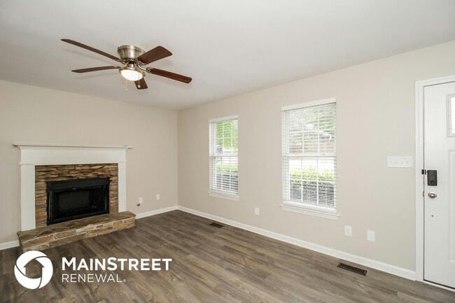 Photo - 266 Amy Blvd