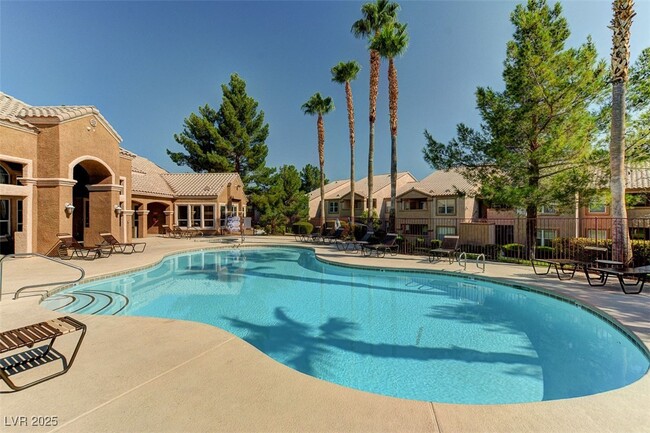 Building Photo - 1150 N Buffalo Dr Unit 2037