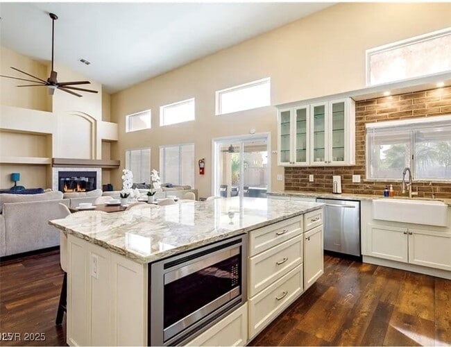 Photo - 7469 Thornsby Ct