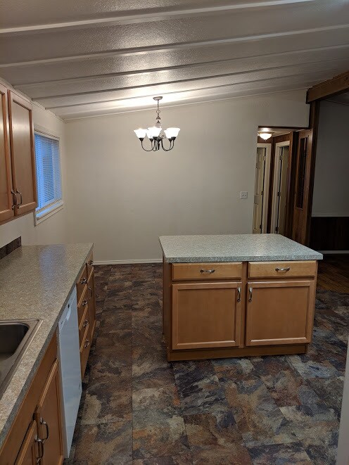 Photo - 575 Beard Rd